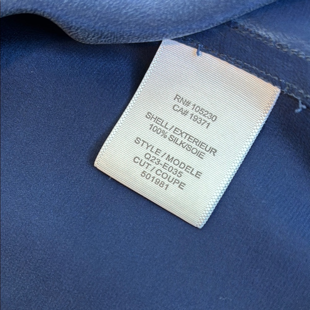 Equipment Femme Blue Button Down Shirt Size M - Picture 7 of 12